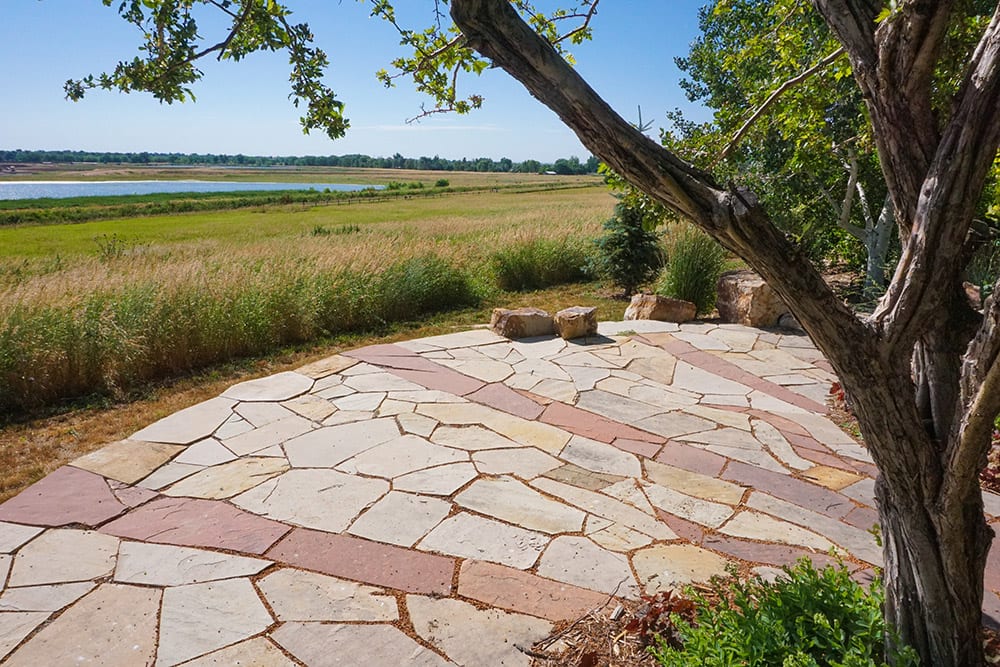 Landscaping: Natural Stone or Manufactured Stone